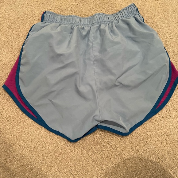 nike shorts - Picture 2 of 2